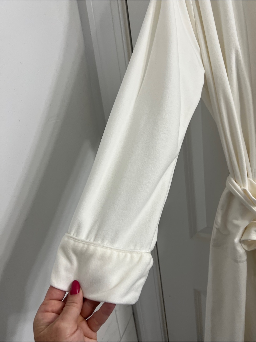 Lauren Ralph Lauren Cream Shawl-Collar Robe - Small- Classic Luxury - Picture 7 of 14